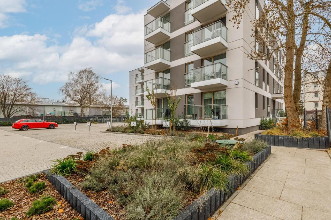Green Square Apartment With Balcony Swinoujscie By Noclegi Renters Exterior photo